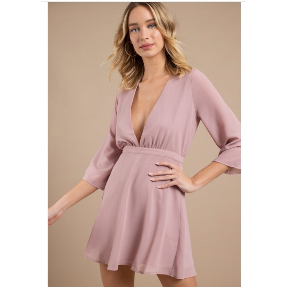 NWT‼️ Women’s Tobi Mauve Deep V Neckline 3/4 Sleeve Short/Mini Skater Dress